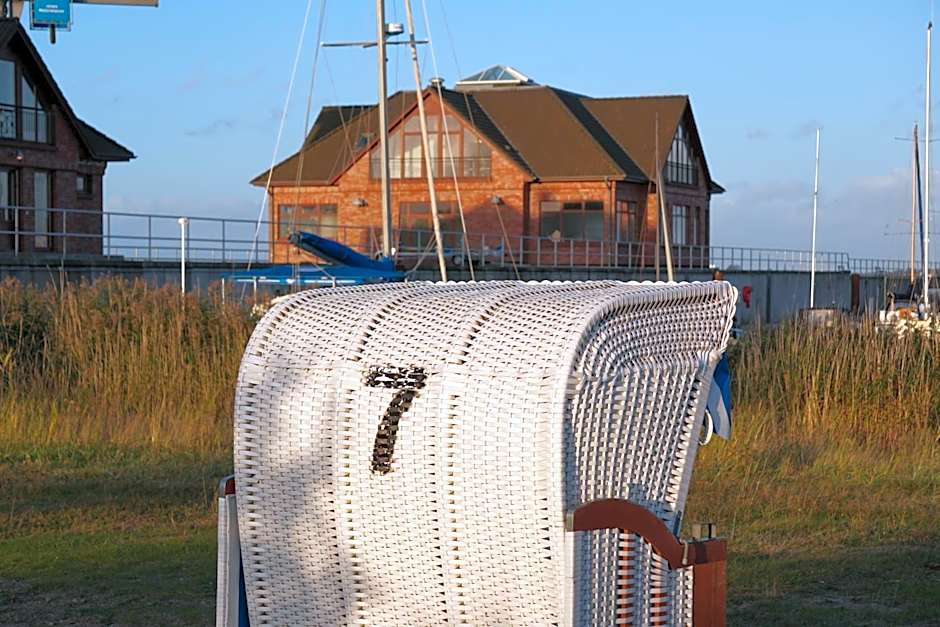 Bades Huk Marina Hotel