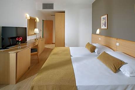 Suite with Balcony - Park Side