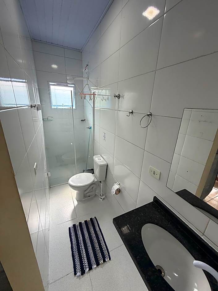 Suites Familia Otaviano Ubatuba Ótimo Custo-Benefício 500m da Praia