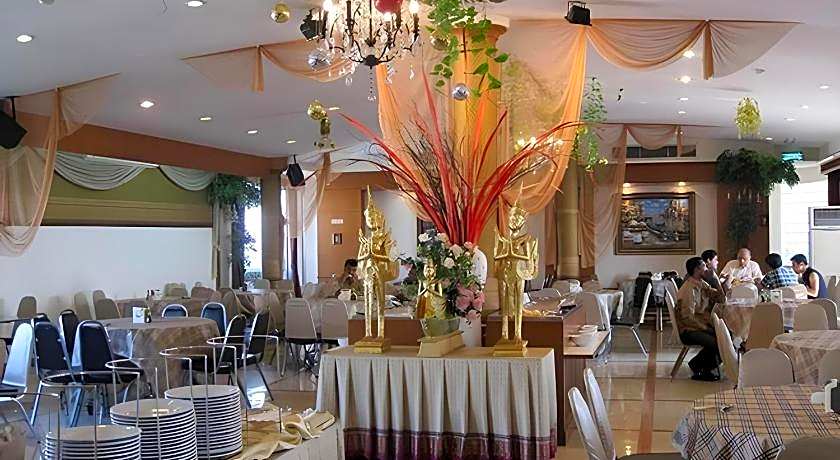 Howard Square Boutique Hotel