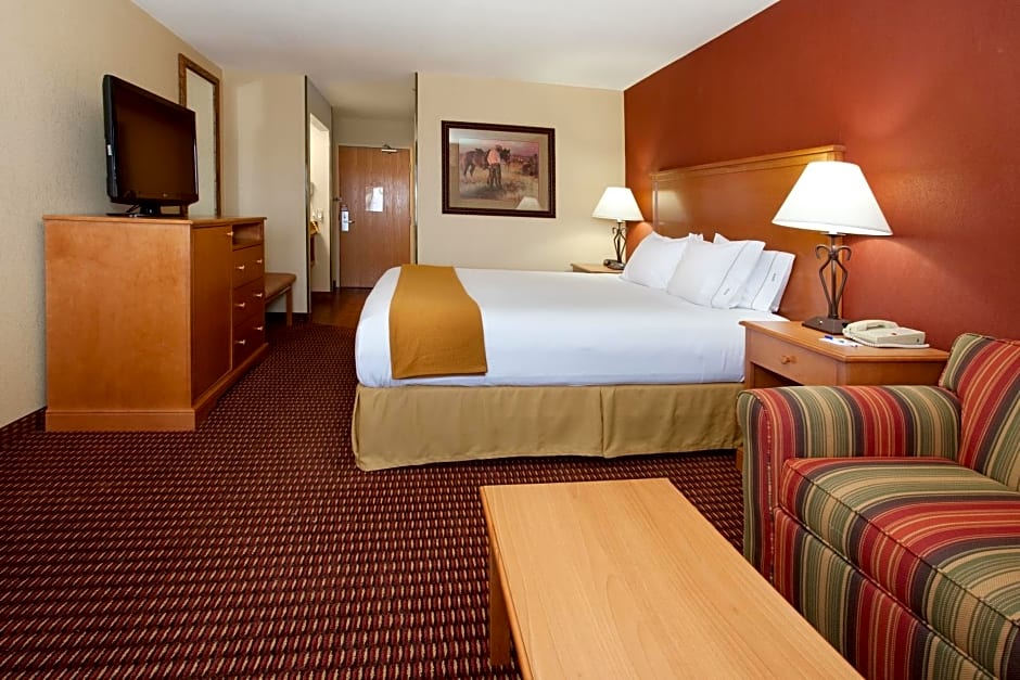 Holiday Inn Express Hotel & Suites Raton