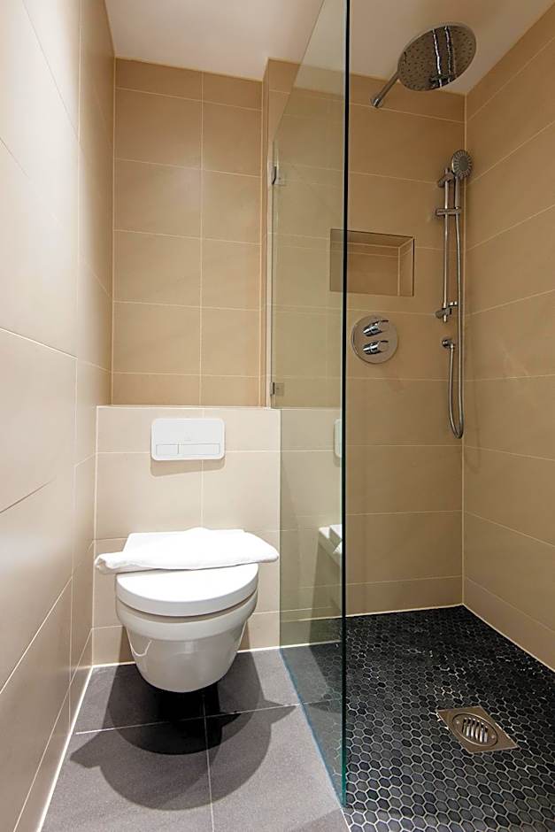 Twyne House Apartments