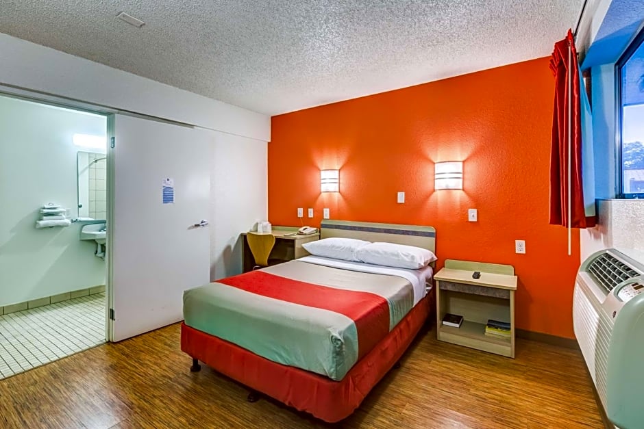 Motel 6-Wheat Ridge, CO - West - Denver North