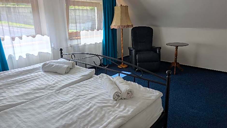 7Rooms