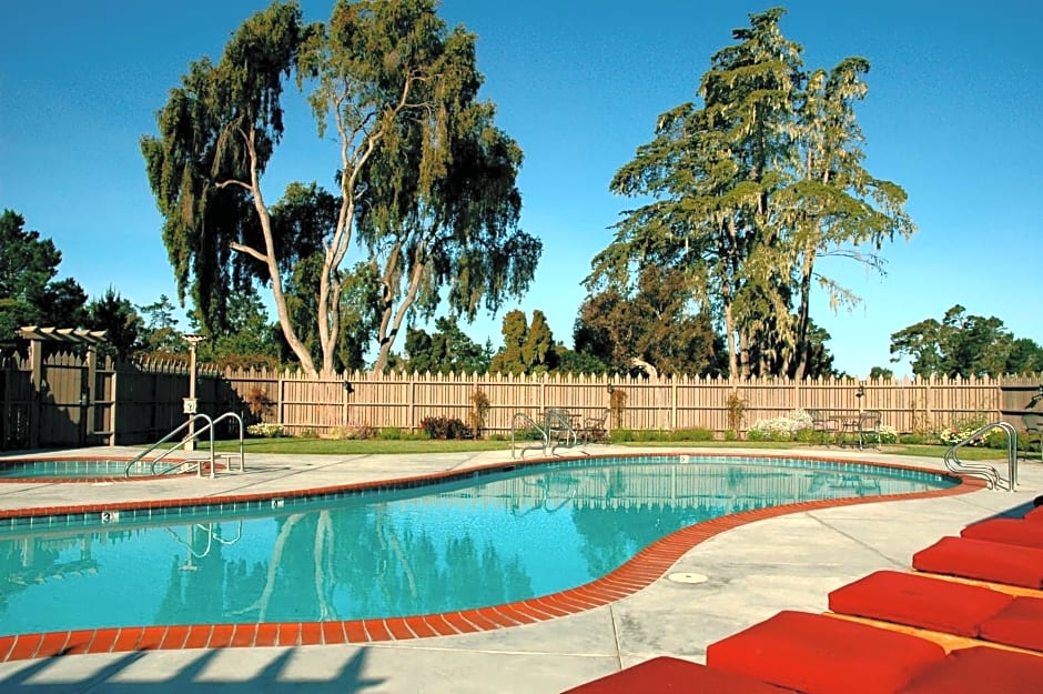 Cambria Pines Lodge