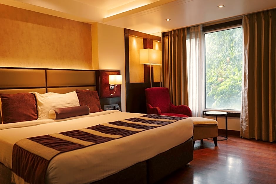 Regenta Central The Crystal Kanpur