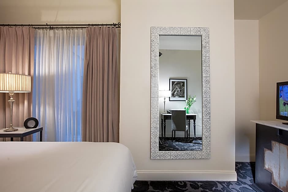 International House Hotel