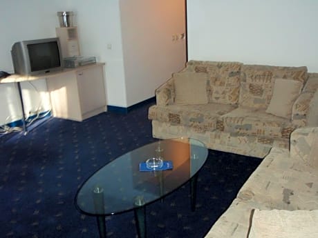 Junior Suite (3 Adults)