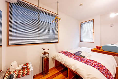 Deluxe Double Room with Shower and Toilet