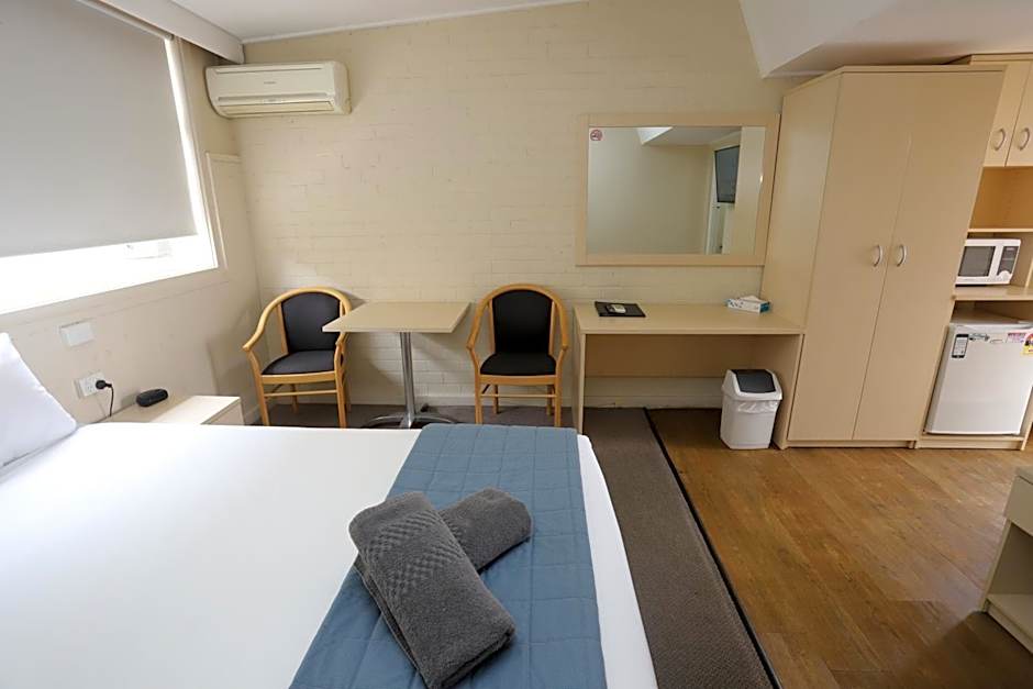 Sleepy Hill Motor Inn