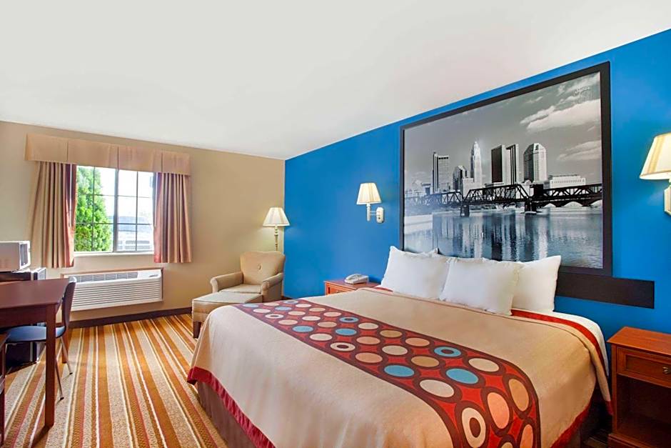 Super 8 by Wyndham Defiance