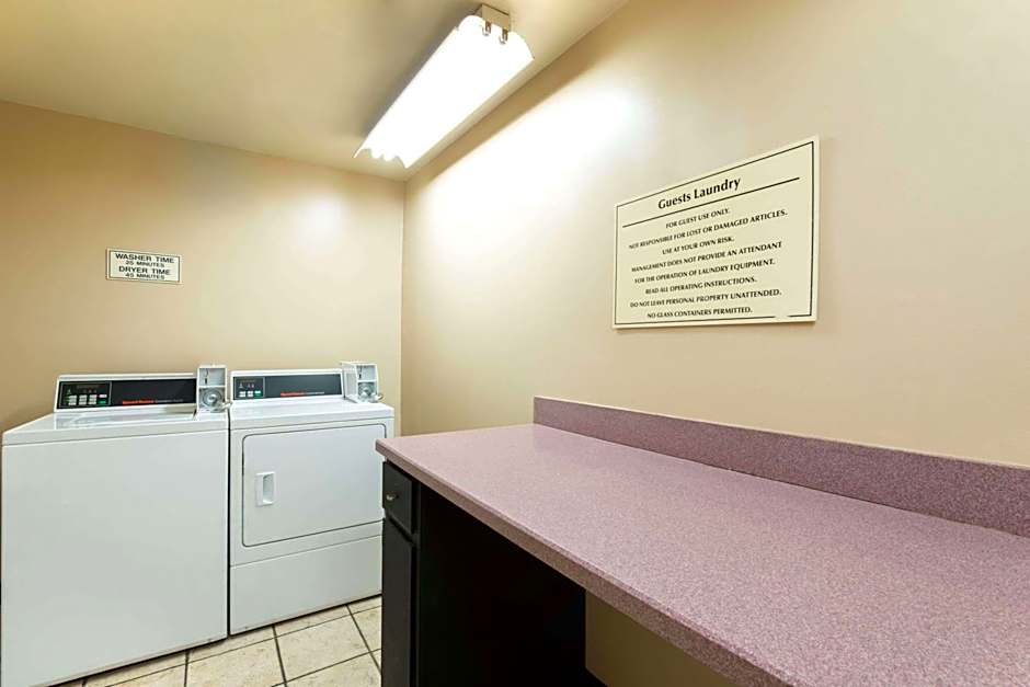 Baymont by Wyndham Louisville East