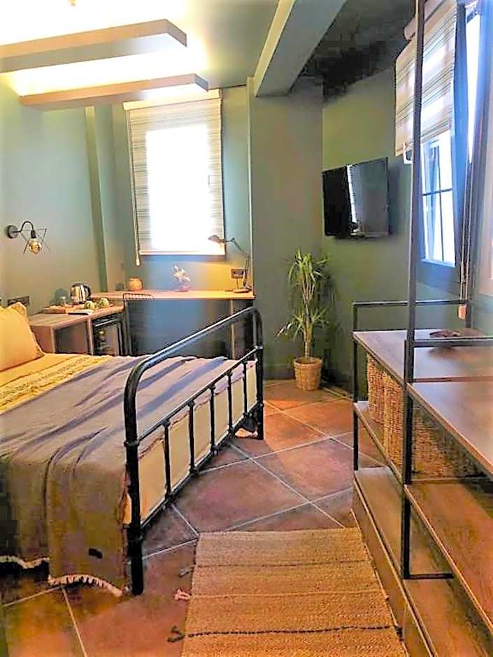 Photo 1 of 6 of 1 Double Bed or 2 Beds