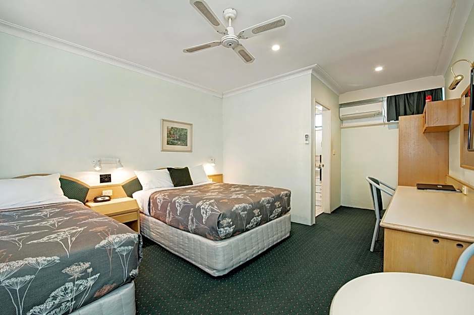 Colonial Terrace Motor Inn