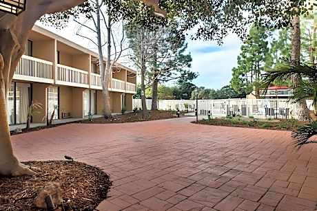 Holiday Inn Oxnard North