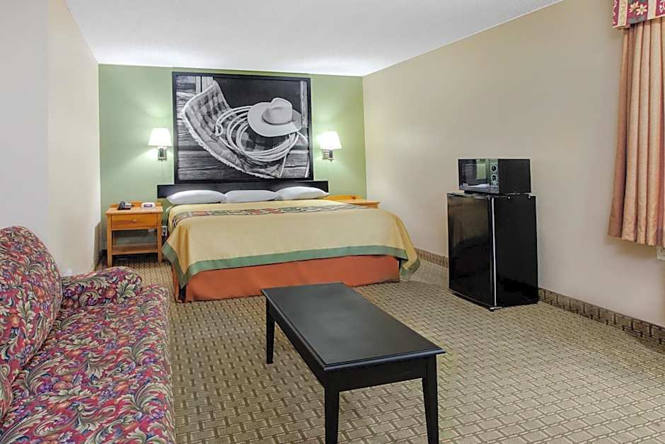 Super 8 by Wyndham Sherman