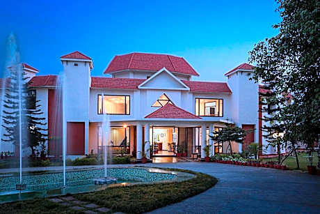 Naturoville Wellness Resort Rishikesh – Surrounded by Nature, Rooted in Wellness