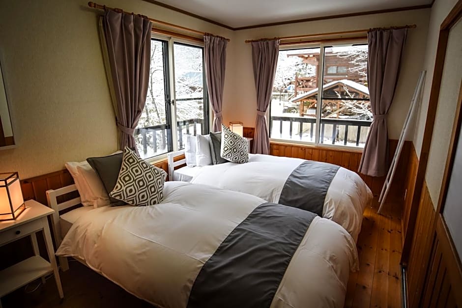 Sheltered Inn Hakuba