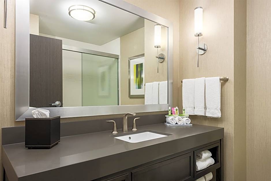 Holiday Inn Express & Suites Norman By IHG