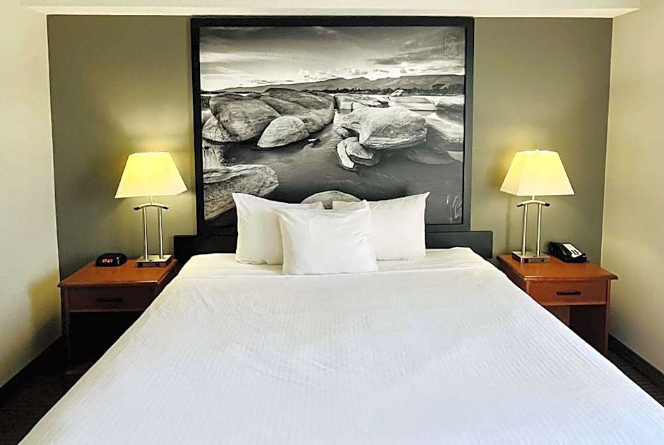 Super 8 by Wyndham Grande Prairie