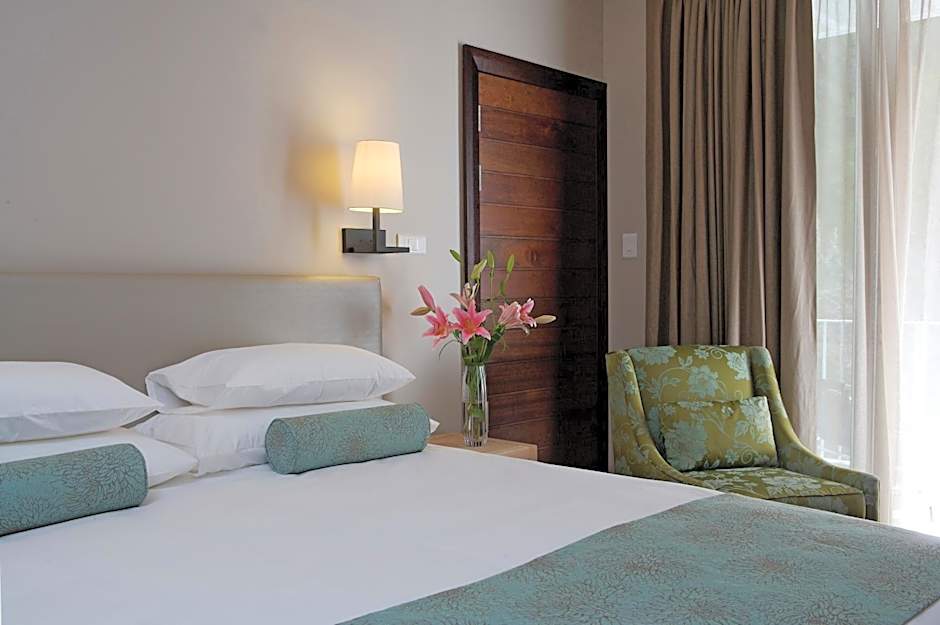 Chapmans Peak Beach Hotel