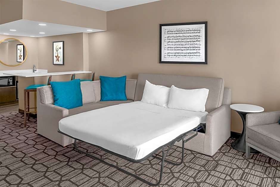 DoubleTree by Hilton Lubbock - University Area