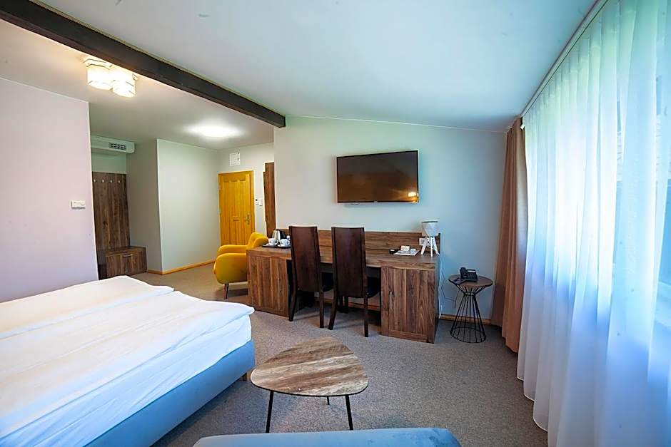 Hotel Dworek Wapionka