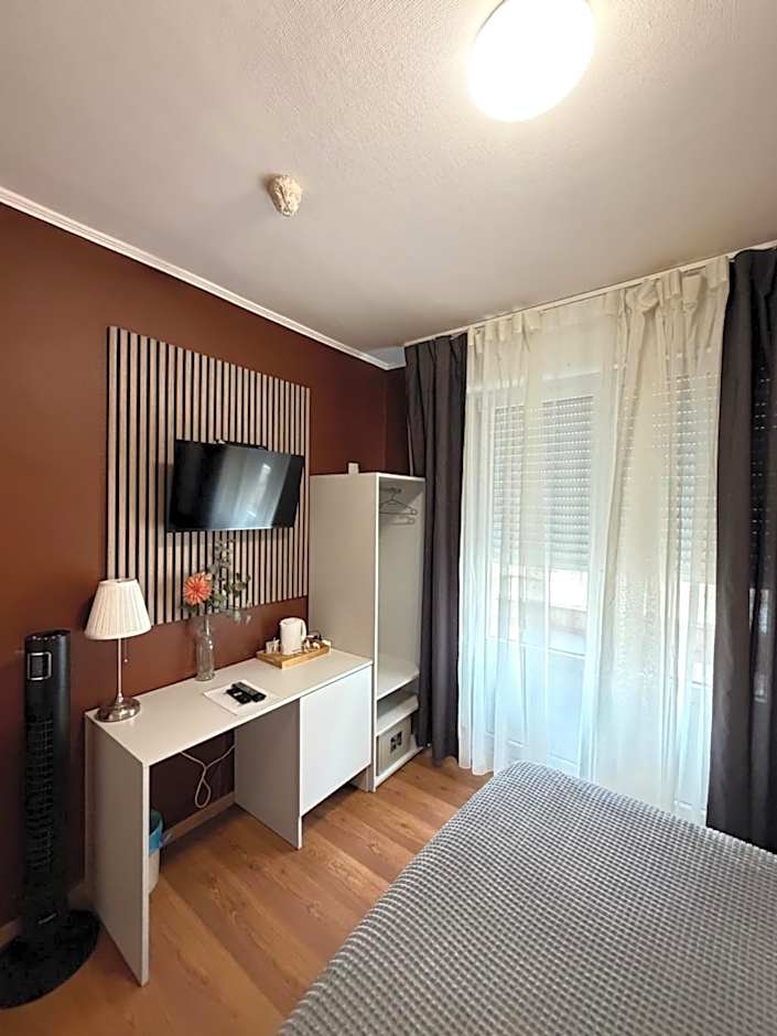 Yasha Hotel