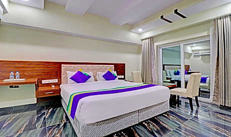 Treebo Premium Pearl Avenue Banquets And Lawn