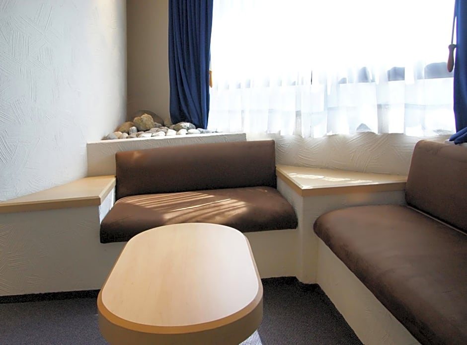 Porto Novo Hotel & Suites