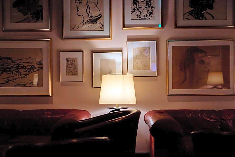 Hotel Holt - The Art Hotel