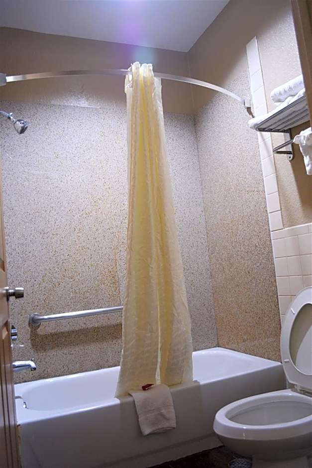 Super 8 by Wyndham Galveston