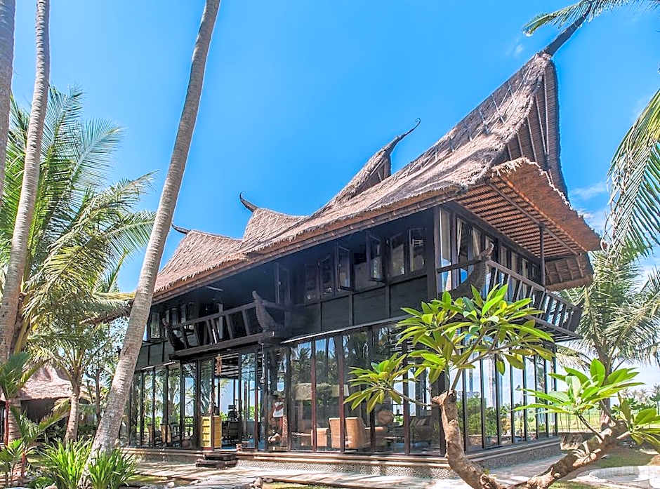 Most Exotic Beachfront Villa Keong