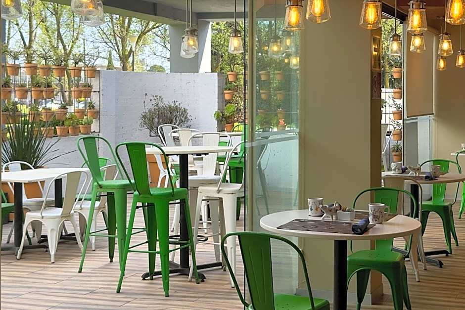 Courtyard by Marriott Toluca Airport