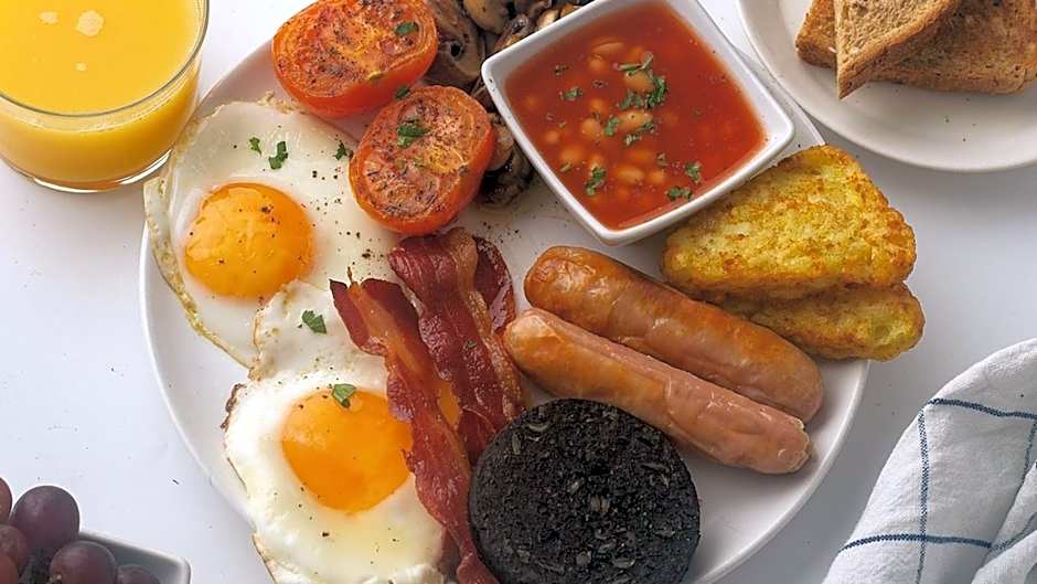 Castle Varagh Hotel & Bar