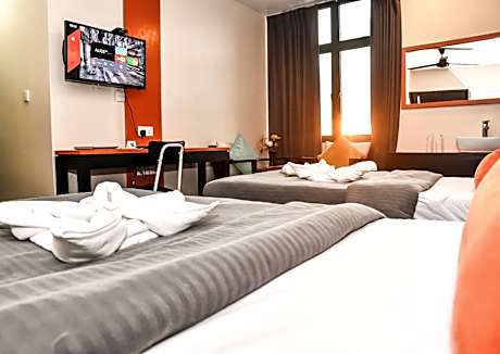 Deluxe Double or Twin Room (Free Return Airport Transfer and 10% off on Food & Beverage)