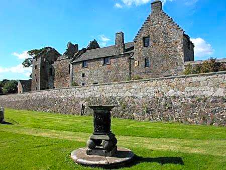 Aberdour Hotel, Stables Rooms & Beer Garden