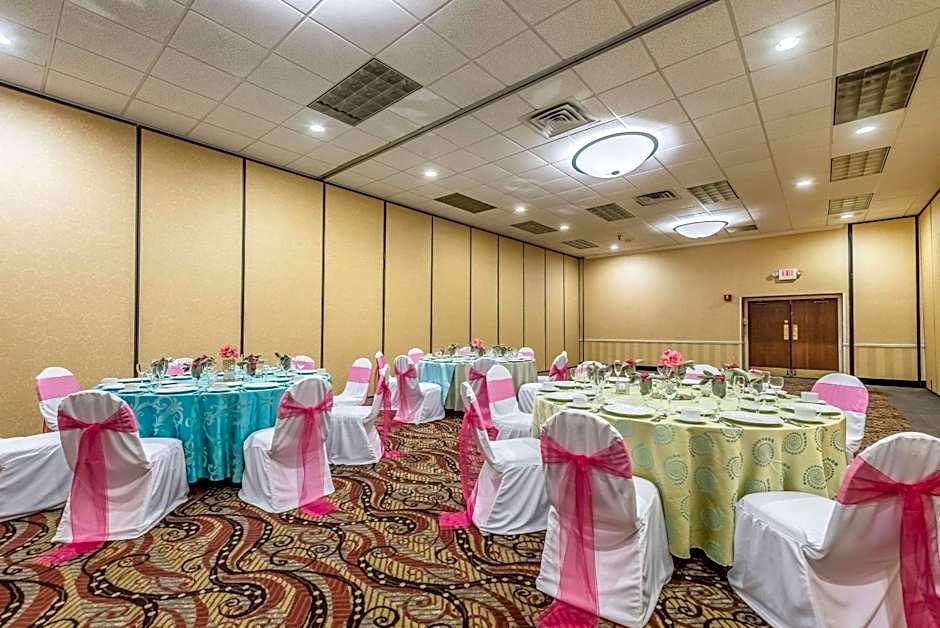 Clarion Hotel Cincinnati North