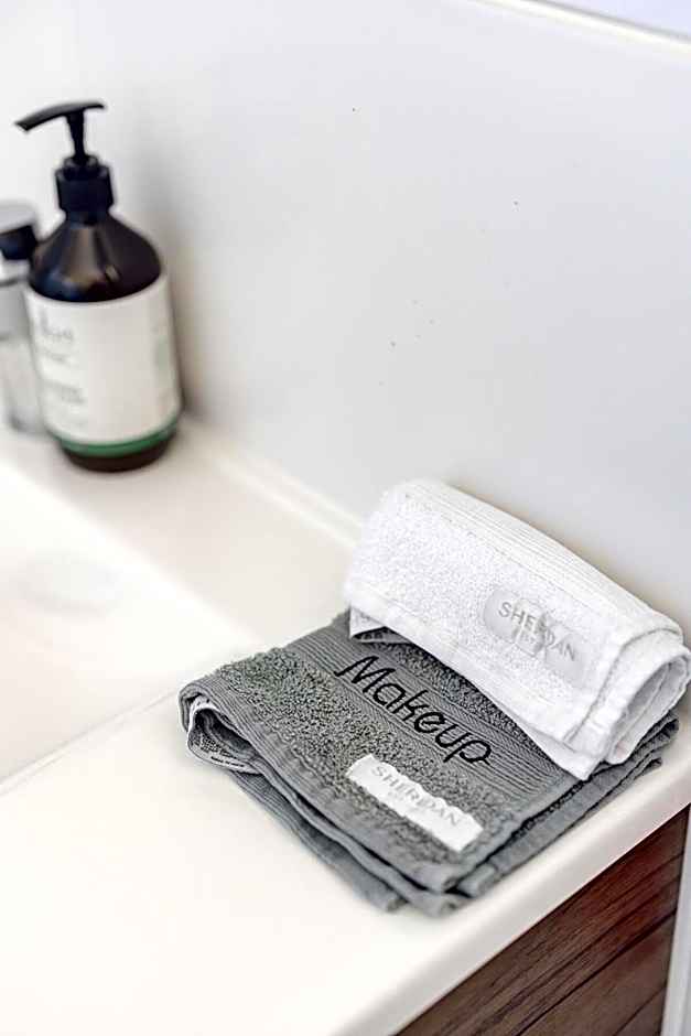 Mala Retreat, Shiraz Suite 5 Star Immaculate and Comfortable