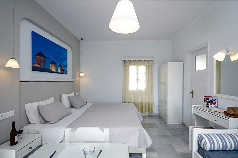 Birikos Studios & Apartments