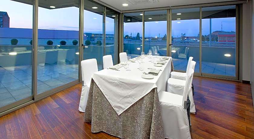 Mas Monzon Hotel