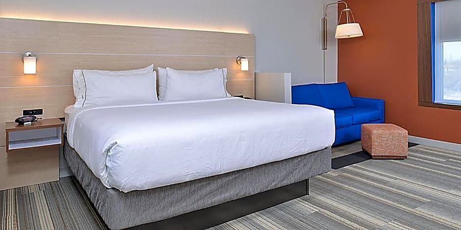 Holiday Inn Express And Suites Brighton By IHG