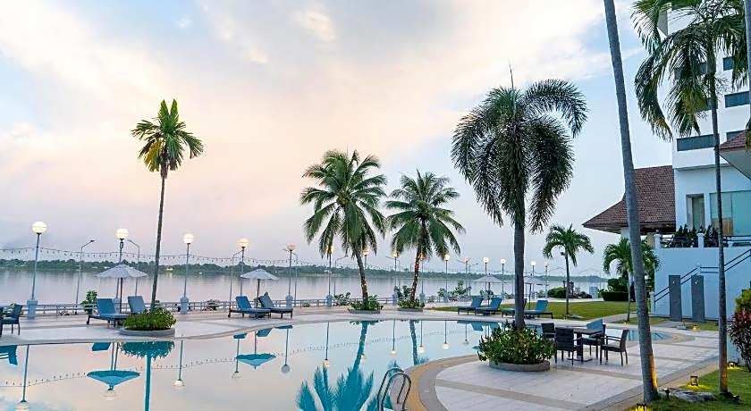 Fortune River View Hotel Nakhon Phanom