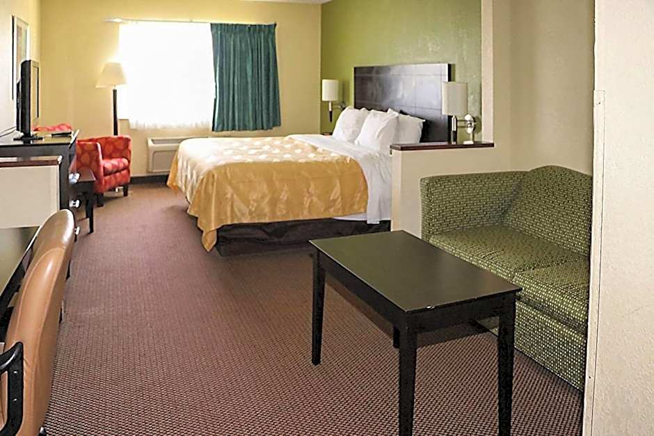 Quality Inn Evansville Eastland Area