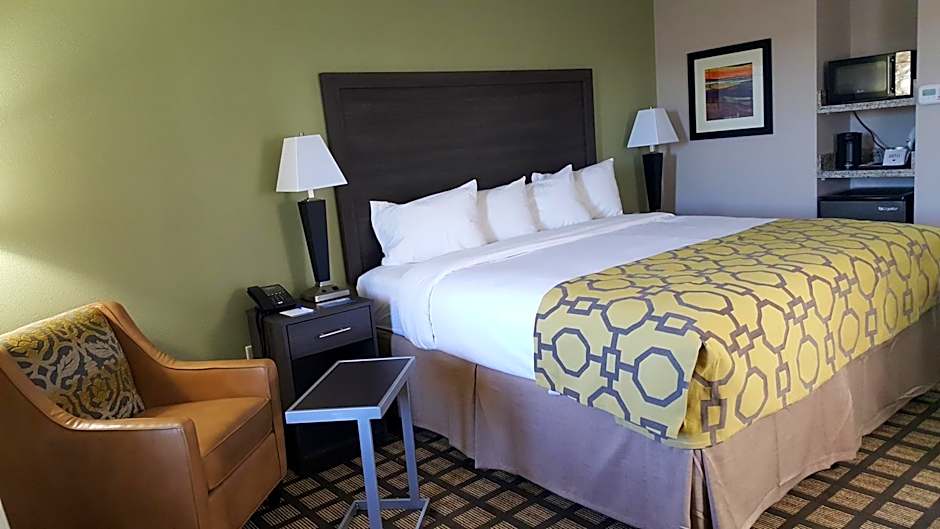 Baymont by Wyndham Clarksville