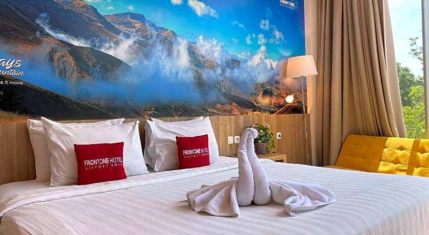 Front One Hotel Airport Solo