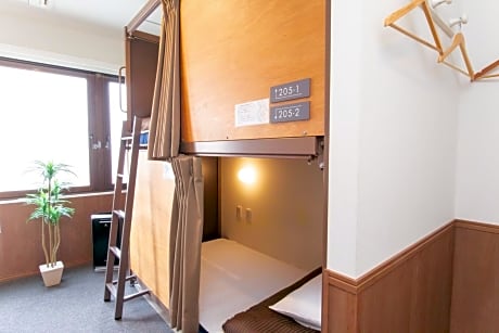 Bunk Bed in Mixed Dormitory Room
