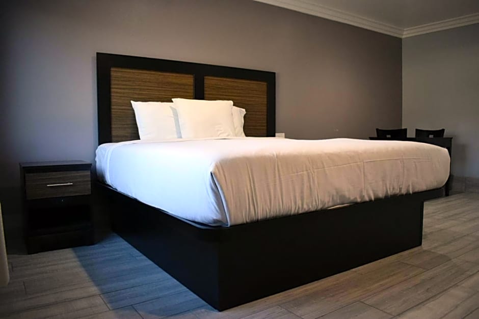 Willow Tree Inn & Suites