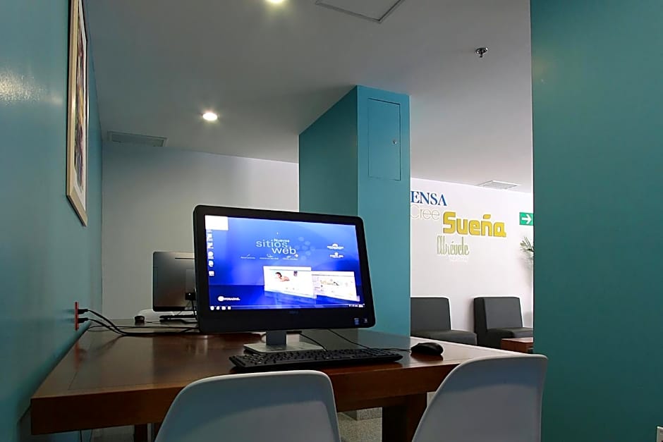 One Guadalajara Periférico Poniente