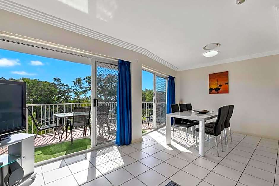 White Crest Apartments